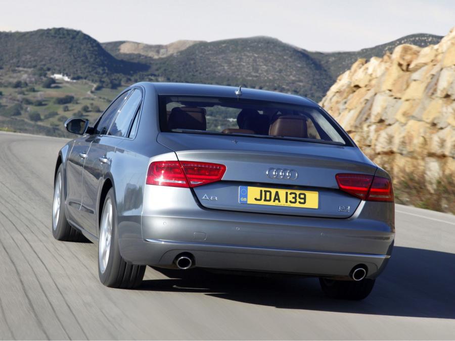 Audi A8 4.2 FSI Quattro (D4) 2010 года  (UK) (фото 3 из 3)